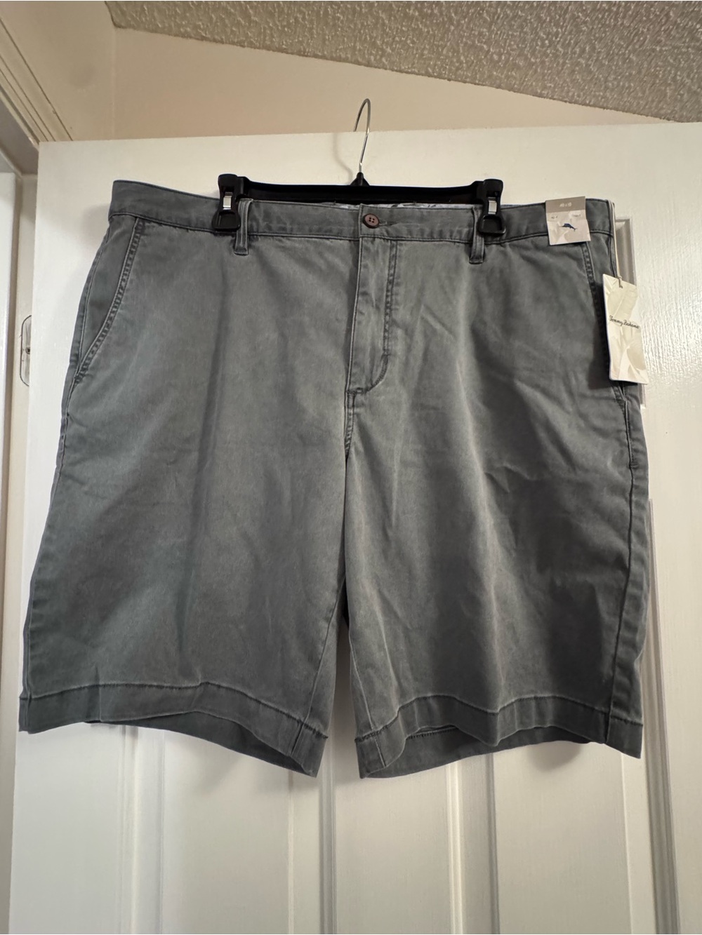 Tommy Bahama Boracay Flat Front Chino Shorts Fog Grey Men’s 40 NWT